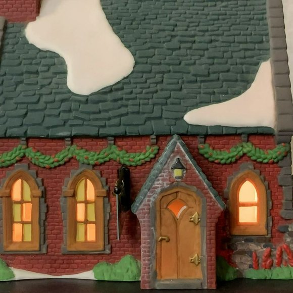 Dept 56 Dudden Cross Church Dickens Village Lighted Christmas Decoration - 1995 - Picture 4 of 12